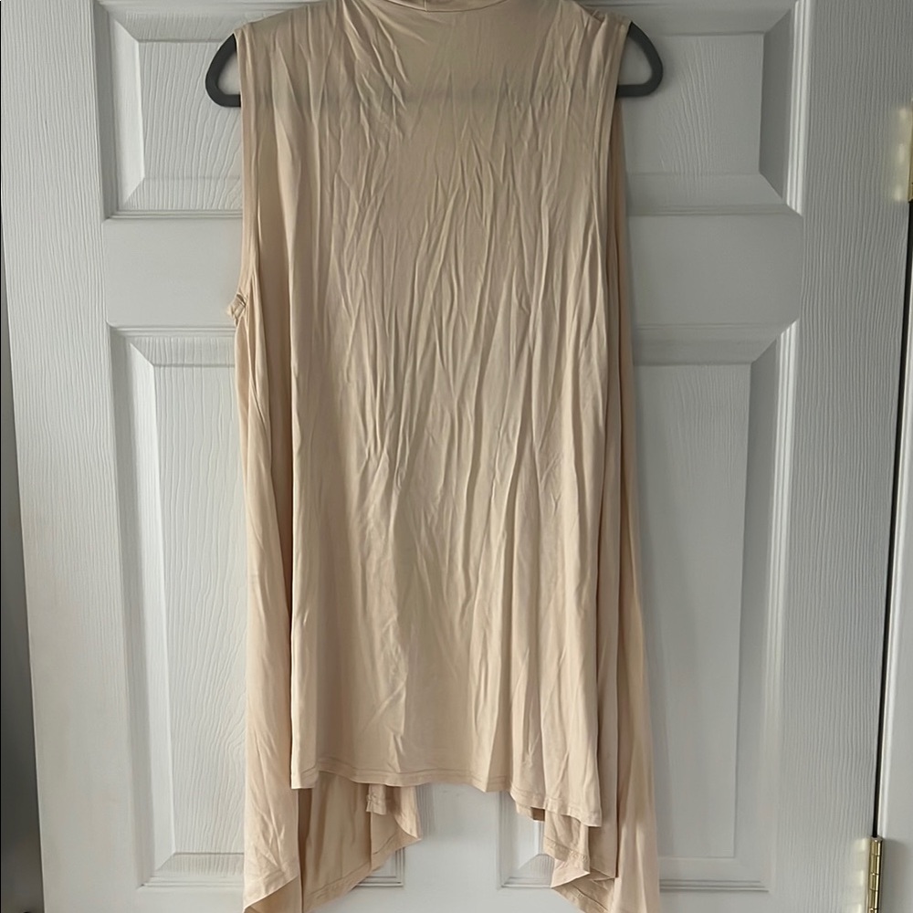 Cream Sleeveless Drape Vest - Picture 2 of 3